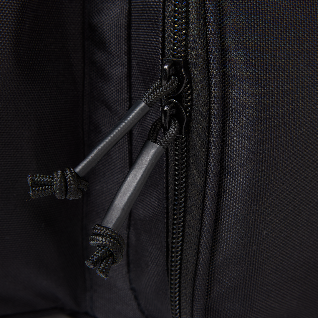 Close-up detail of the durable zipper with rugged cord pulls on the Murf Big Dawg Rack Bag, emphasizing accessibility and quality.